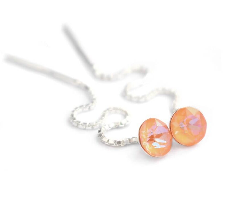 Srebrne kolczyki na łańcuszkach z brzoskwiniowymi kryształkami Swarovski - Peach DeLite